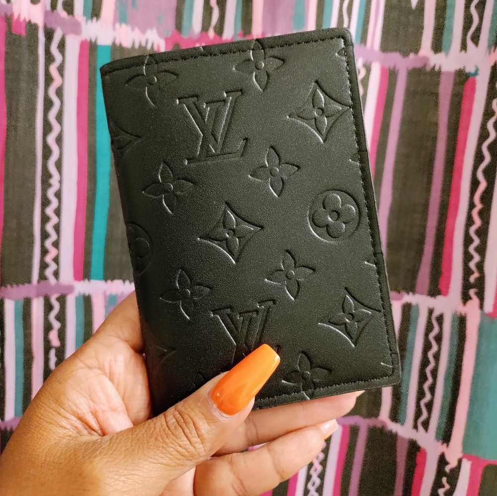 NWOT Black Designer inspired L passport holder Mono Monogram